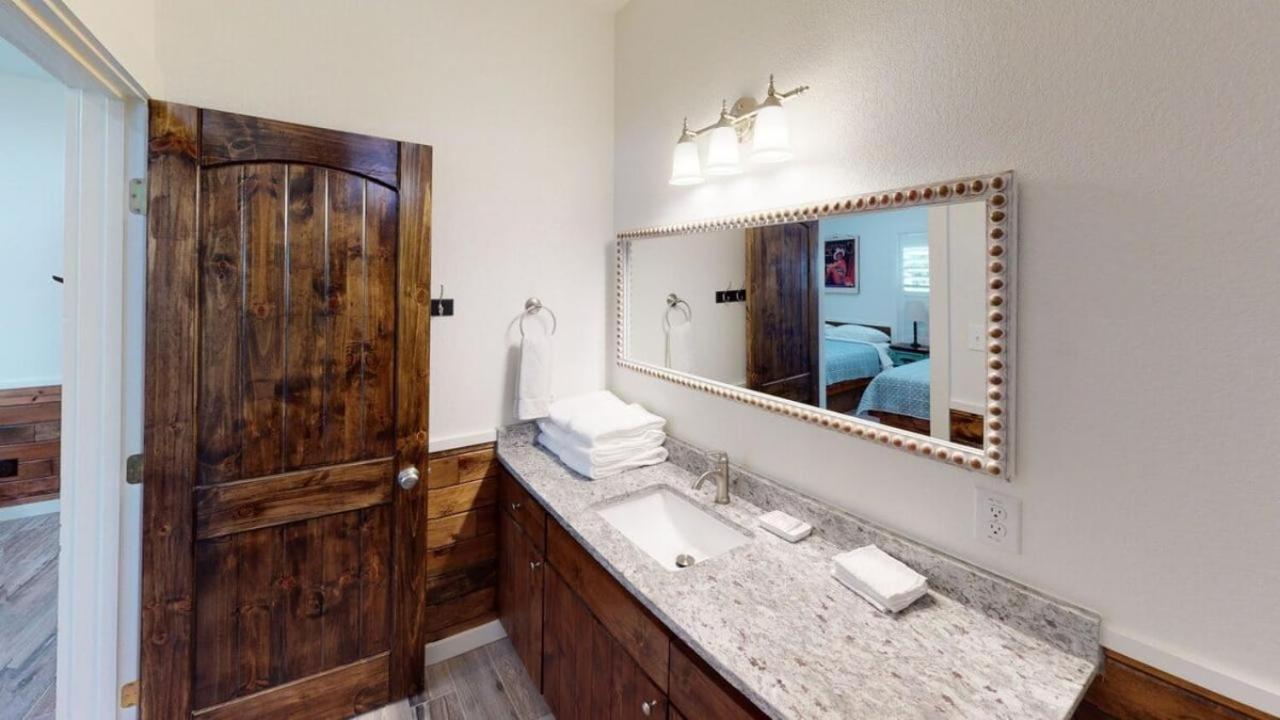 Heartstone Lodge Concan Zewnętrze zdjęcie
